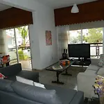 Family Nest In The Heart Of *